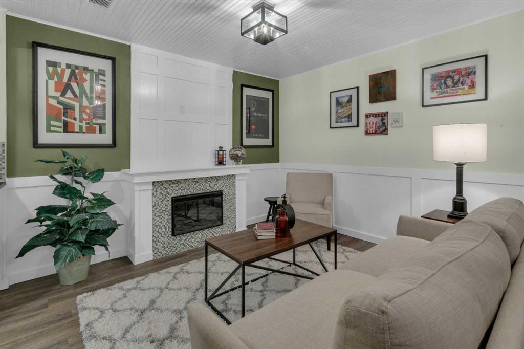 Picture of 605, 620 Luxstone Landing SW, Airdrie Real Estate Listing