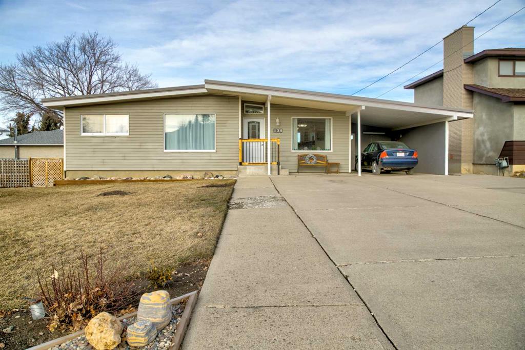 Picture of 135 5 Avenue E, Cardston Real Estate Listing