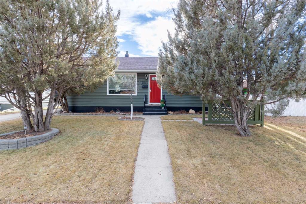 Picture of 683 7 Street SW, Medicine Hat Real Estate Listing