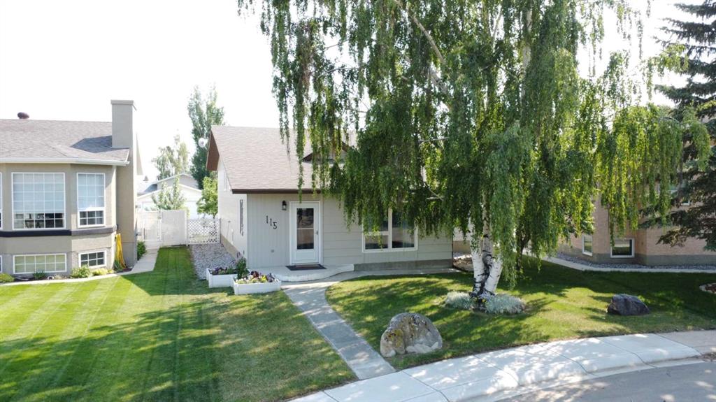 Picture of 115 Stephens Crescent , Hanna Real Estate Listing