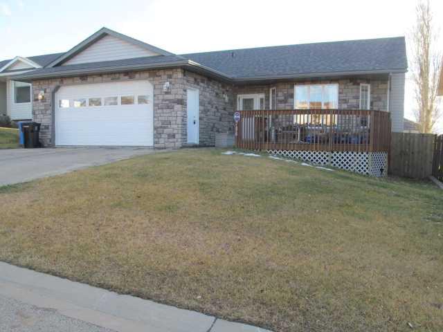 Picture of 706 7 Street , Beaverlodge Real Estate Listing