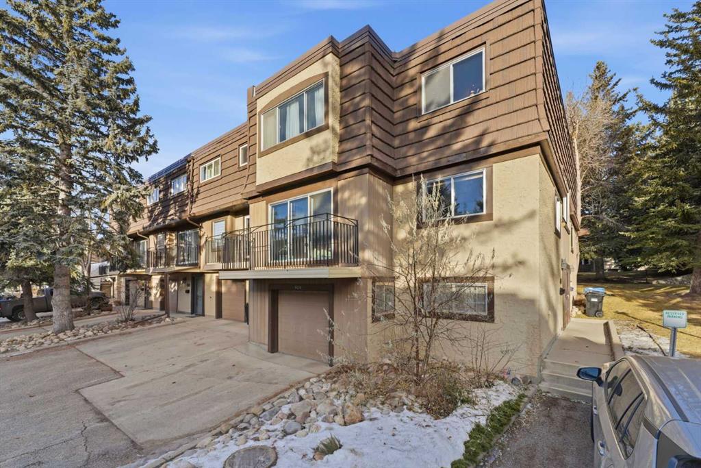Picture of 404, 3130 66 Avenue SW, Calgary Real Estate Listing