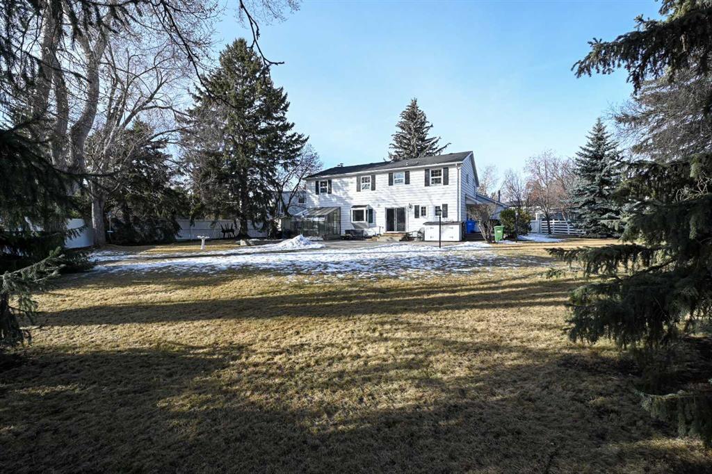 Picture of 1111 Beverley Boulevard SW, Calgary Real Estate Listing