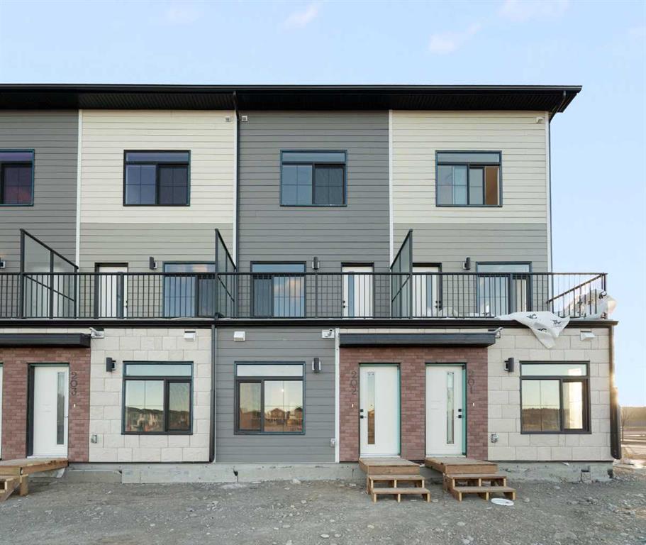 Picture of 202, 156 Park Street , Cochrane Real Estate Listing