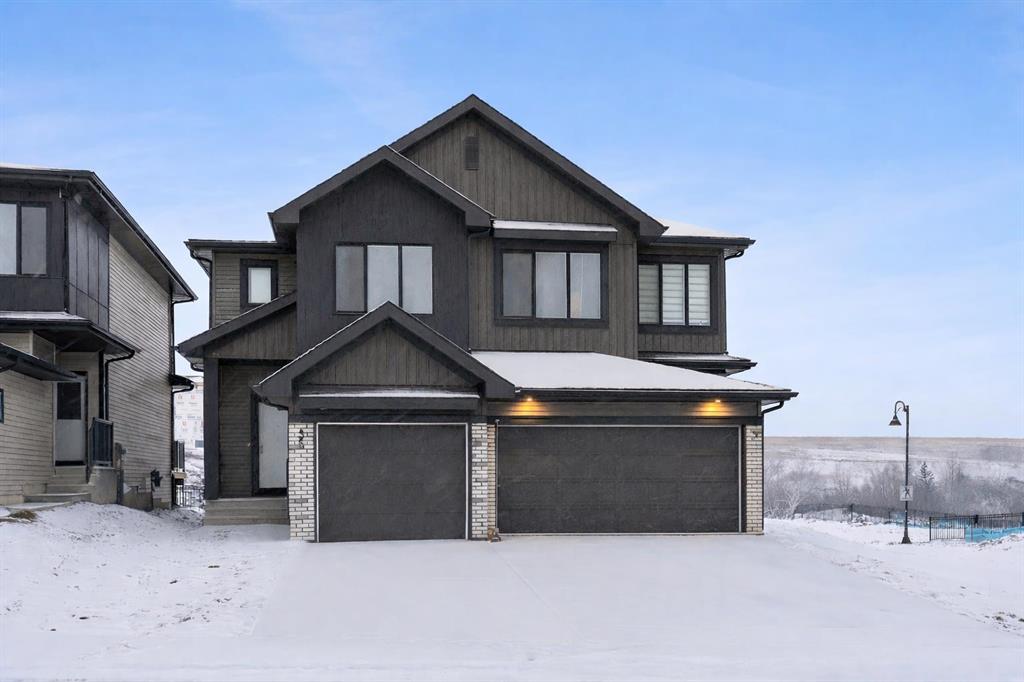 Picture of 35 Heritage Heath , Cochrane Real Estate Listing