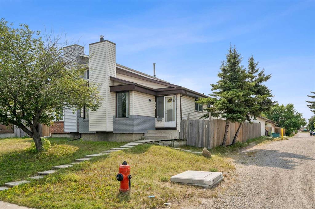 Picture of 212 Whitman Place NE, Calgary Real Estate Listing