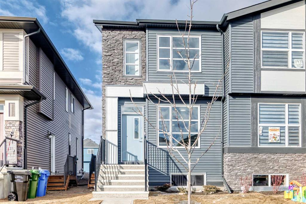 Picture of 1937 Cornerstone Boulevard NE, Calgary Real Estate Listing