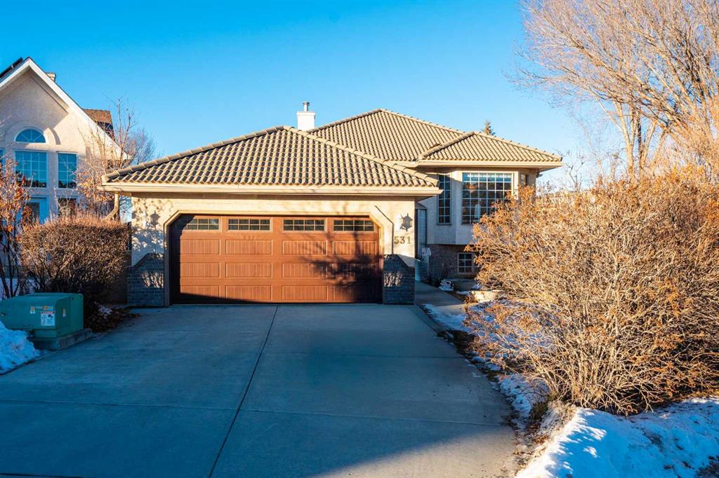 Picture of 531 Sierra Morena Court SW, Calgary Real Estate Listing