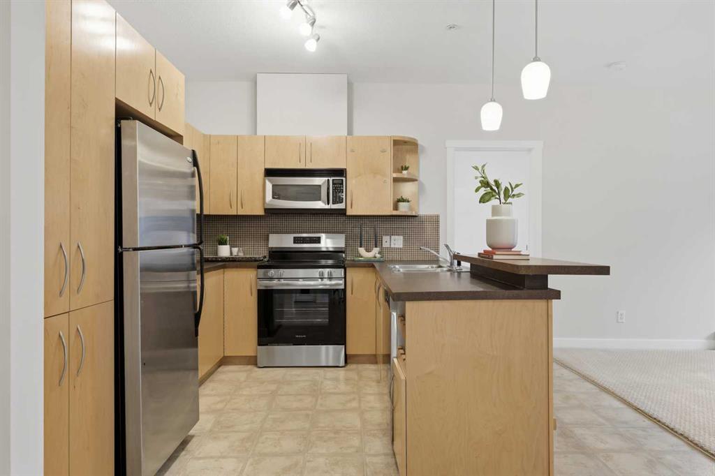 Picture of 125, 69 Springborough Court SW, Calgary Real Estate Listing