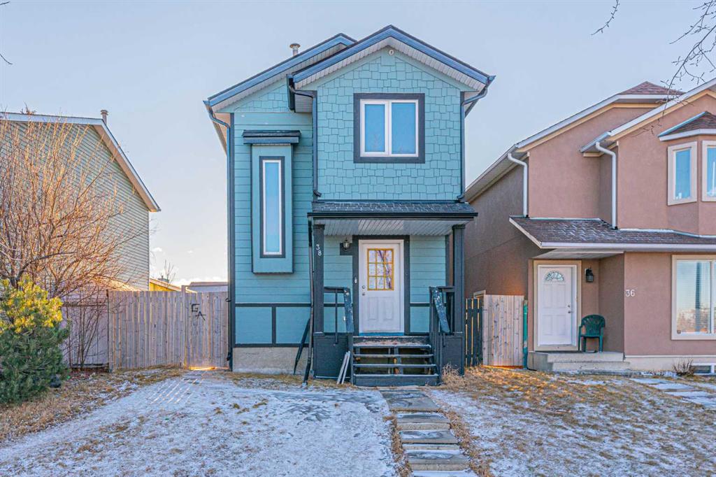 Picture of 38 Martindale Drive NE, Calgary Real Estate Listing