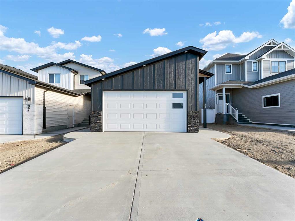 Picture of 91 Sierra Road SW, Medicine Hat Real Estate Listing