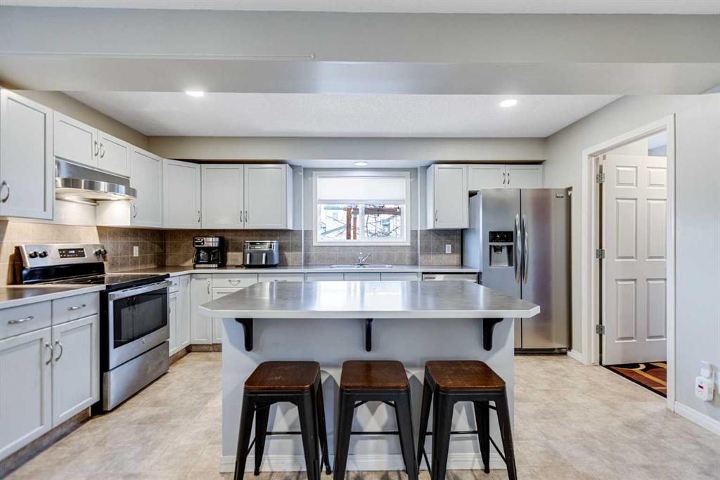 Picture of 36 Bridlecrest Street SW, Calgary Real Estate Listing