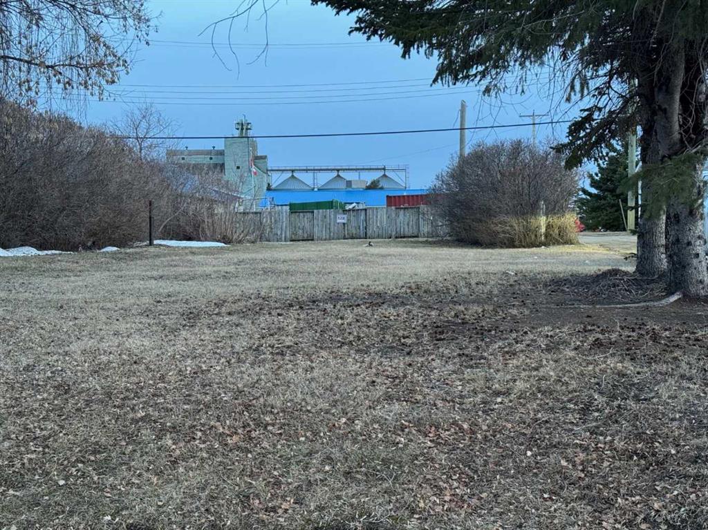 Picture of 4925 51 Avenue , Kitscoty Real Estate Listing