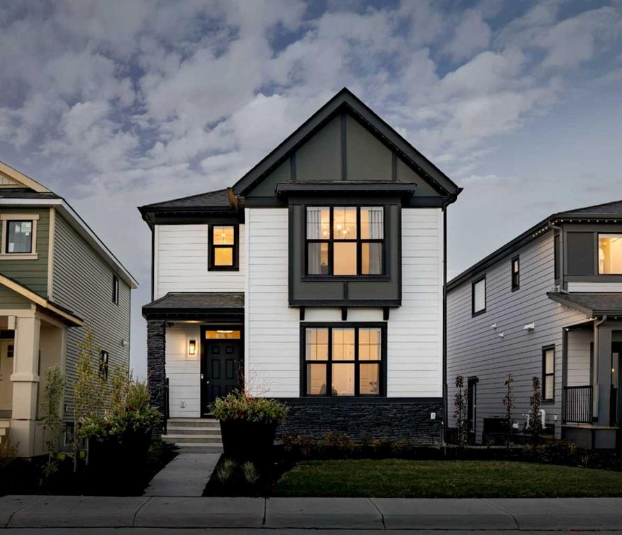 Picture of 92 Ashlar Road NW, Calgary Real Estate Listing