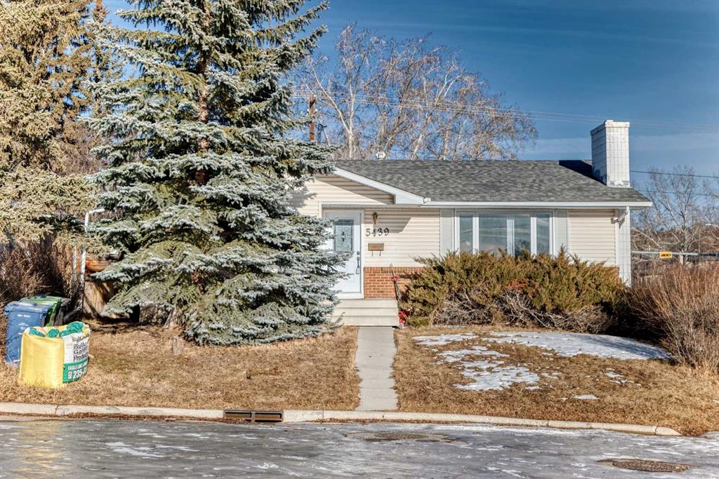 Picture of 5439 Dalrymple Crescent NW, Calgary Real Estate Listing