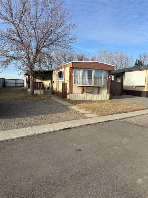 Picture of 50, 2715 Westside Drive W, Lethbridge Real Estate Listing