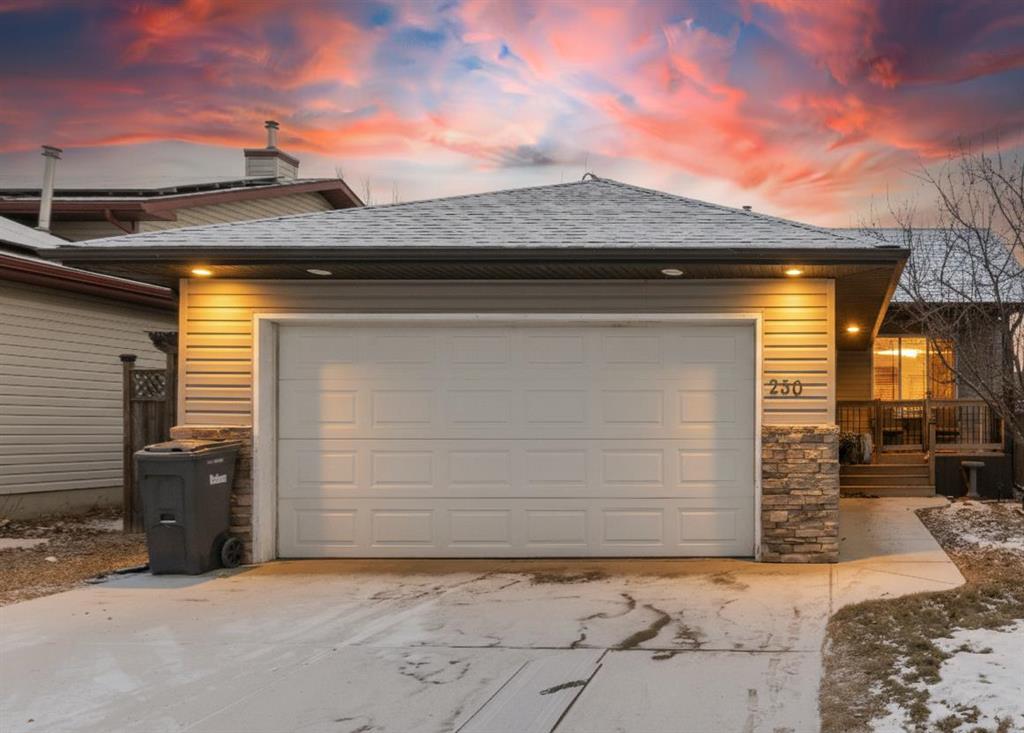 Picture of 230 Aspen Creek Crescent , Strathmore Real Estate Listing