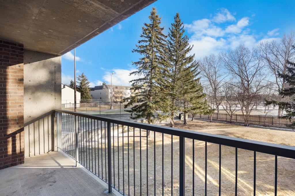 Picture of 212, 4944 Dalton Drive NW, Calgary Real Estate Listing