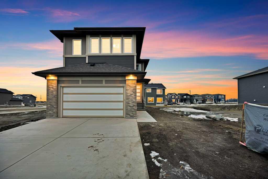 Picture of 7 Chelsea Port Link , Chestermere Real Estate Listing