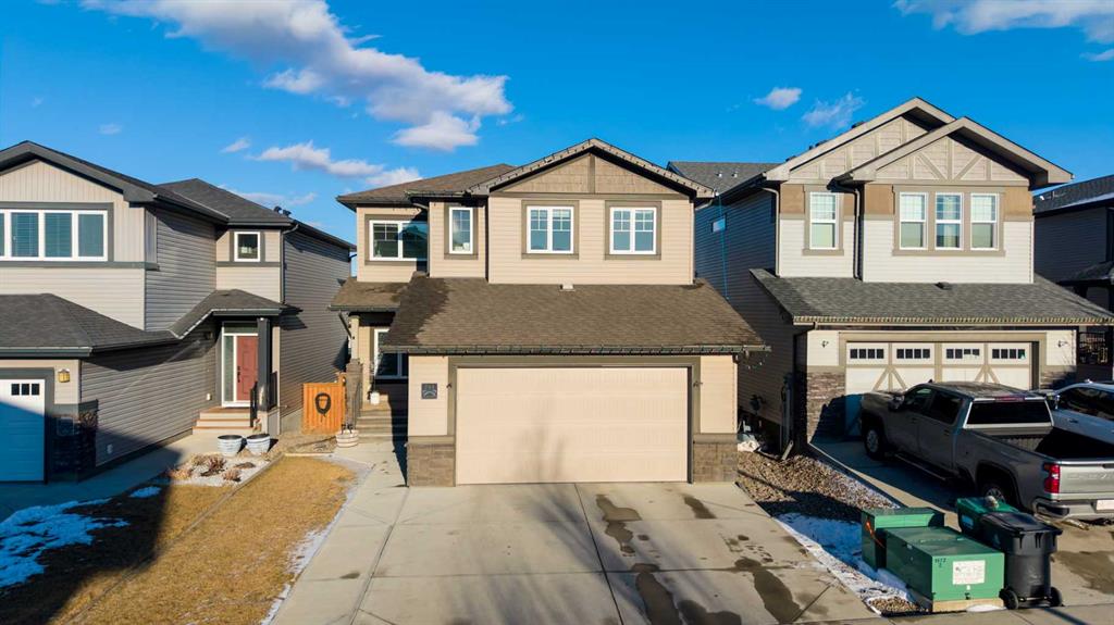 Picture of 711 Moonlight Crescent W, Lethbridge Real Estate Listing