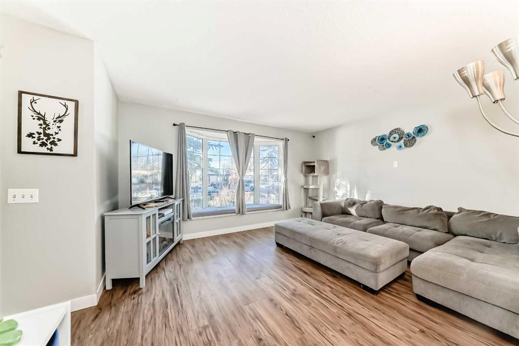 Picture of 7840 20A Street SE, Calgary Real Estate Listing