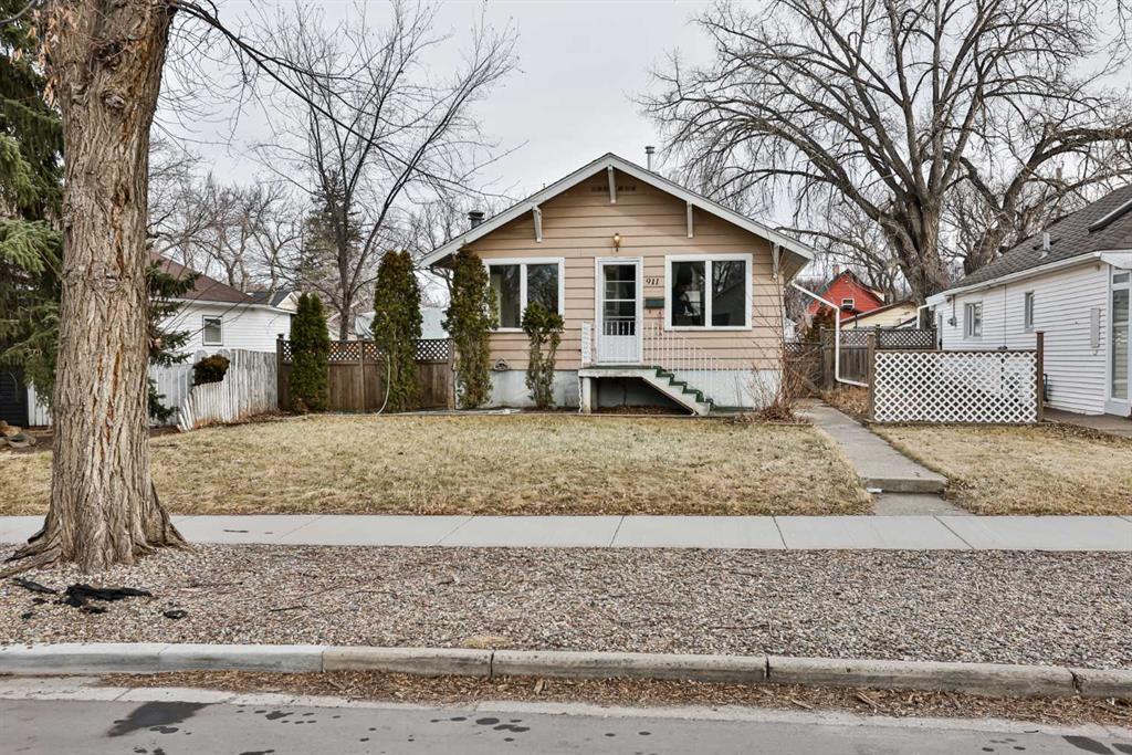 Picture of 911 8 Street S, Lethbridge Real Estate Listing