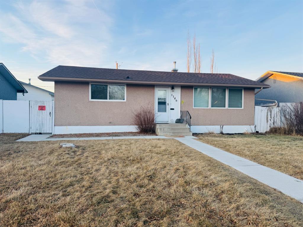 Picture of 1146 Lakeway Boulevard S, Lethbridge Real Estate Listing