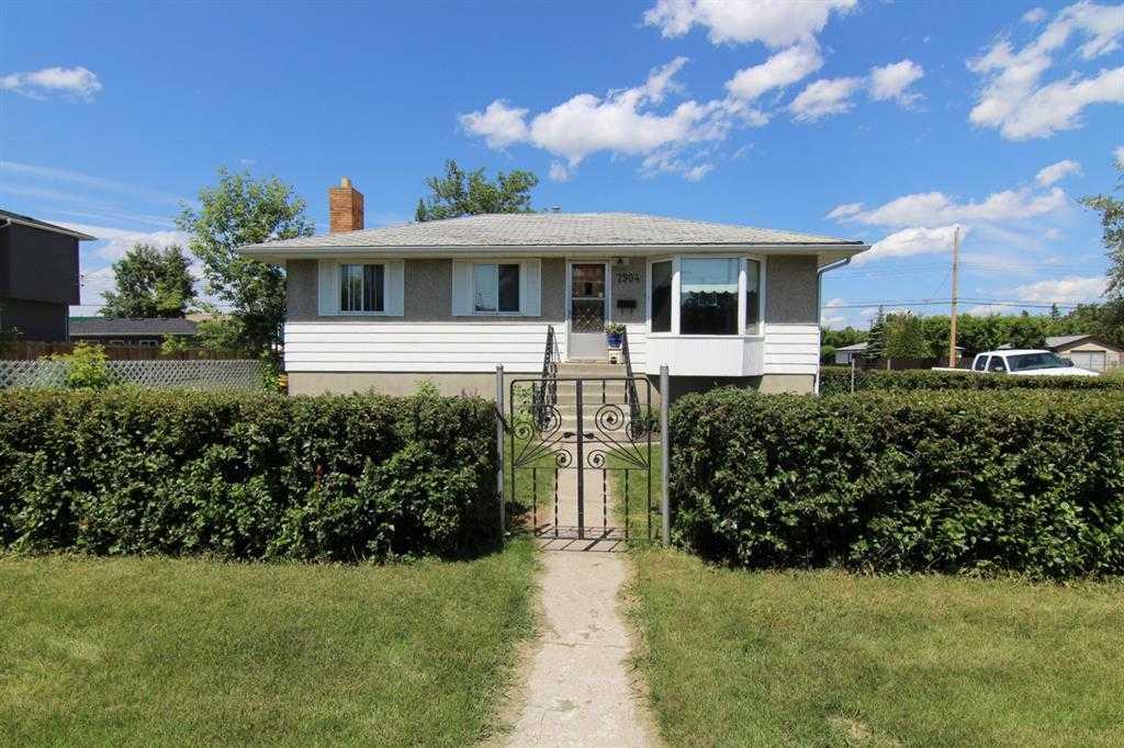 Picture of 7504 39 Avenue NW, Calgary Real Estate Listing
