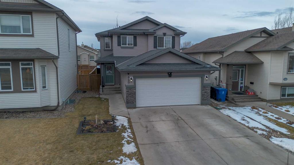 Picture of 420 Silkstone Crescent W, Lethbridge Real Estate Listing