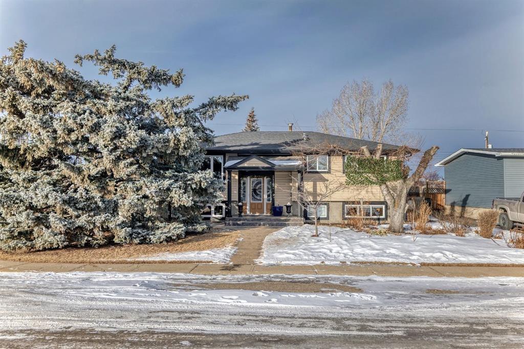 Picture of 5122 43 Street , Olds Real Estate Listing