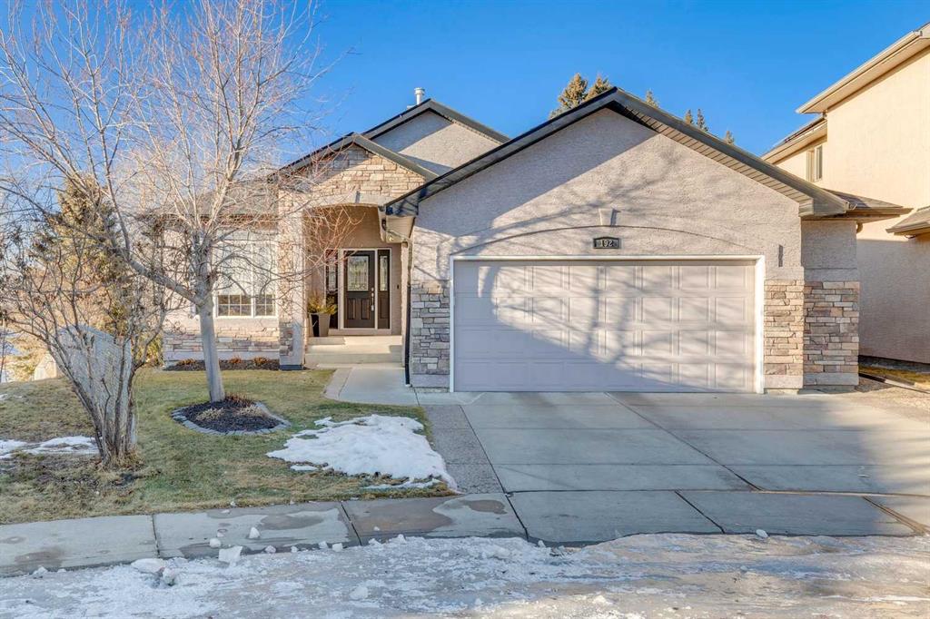 Picture of 192 Everglade Circle SW, Calgary Real Estate Listing