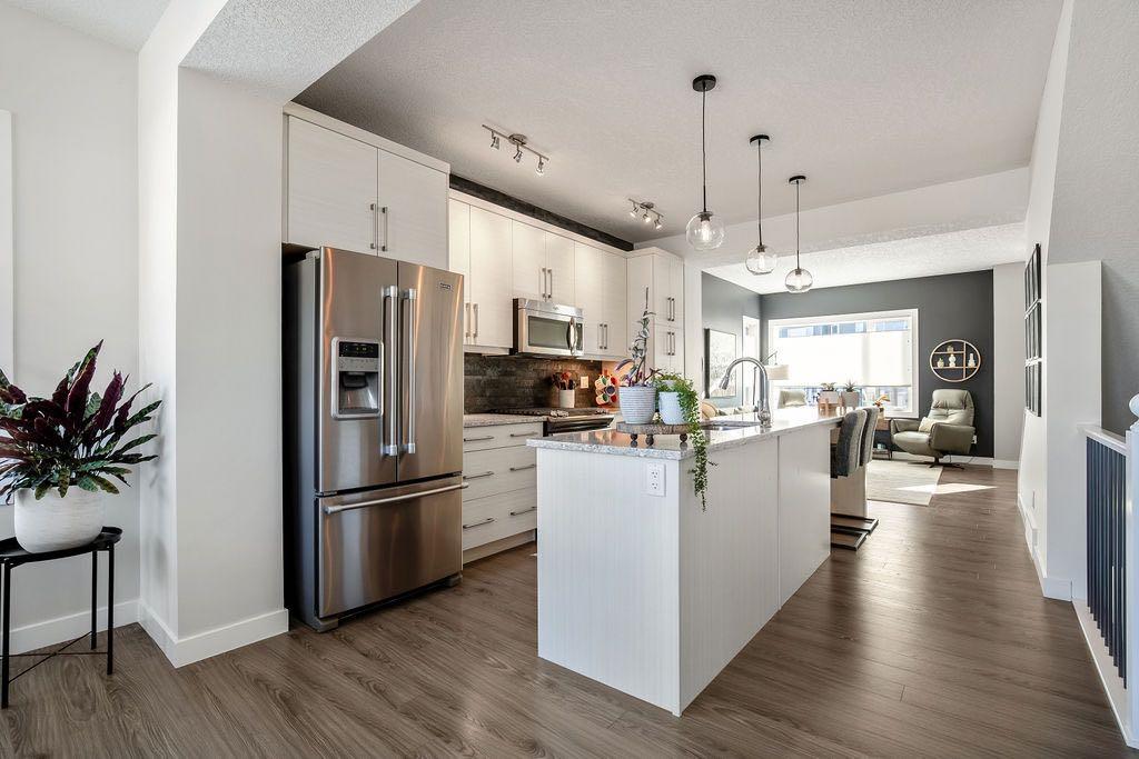 Picture of 703, 501 River Heights Drive , Cochrane Real Estate Listing
