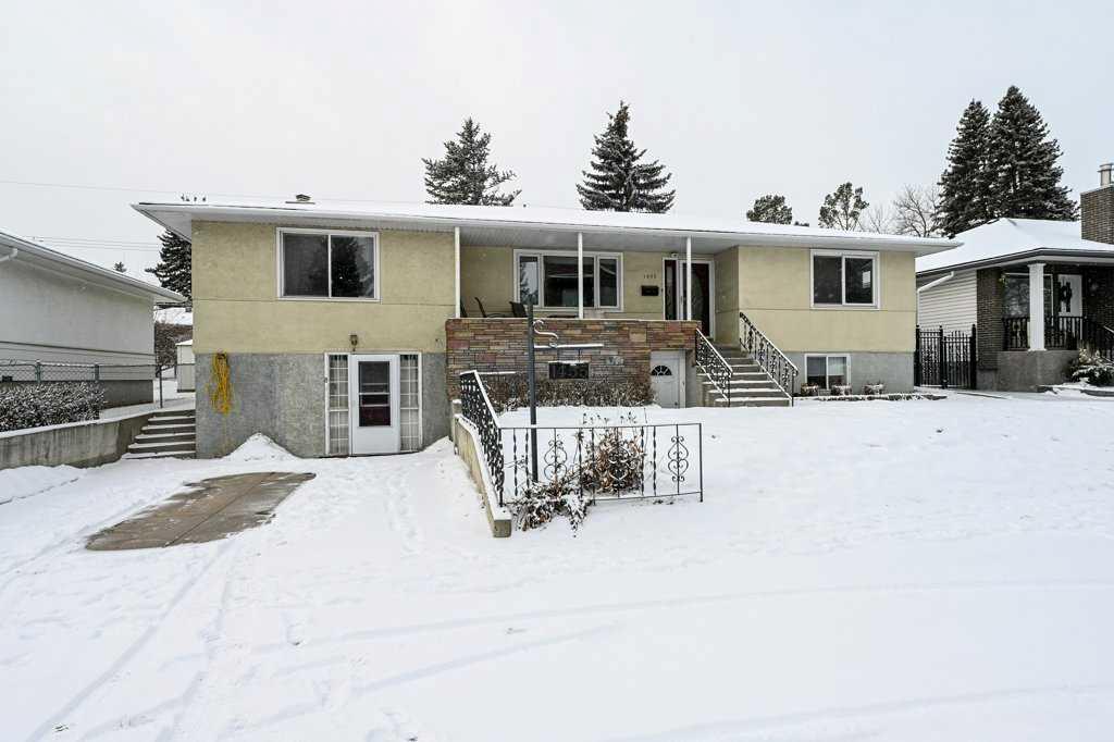 Picture of 1455 Russell Road NE, Calgary Real Estate Listing