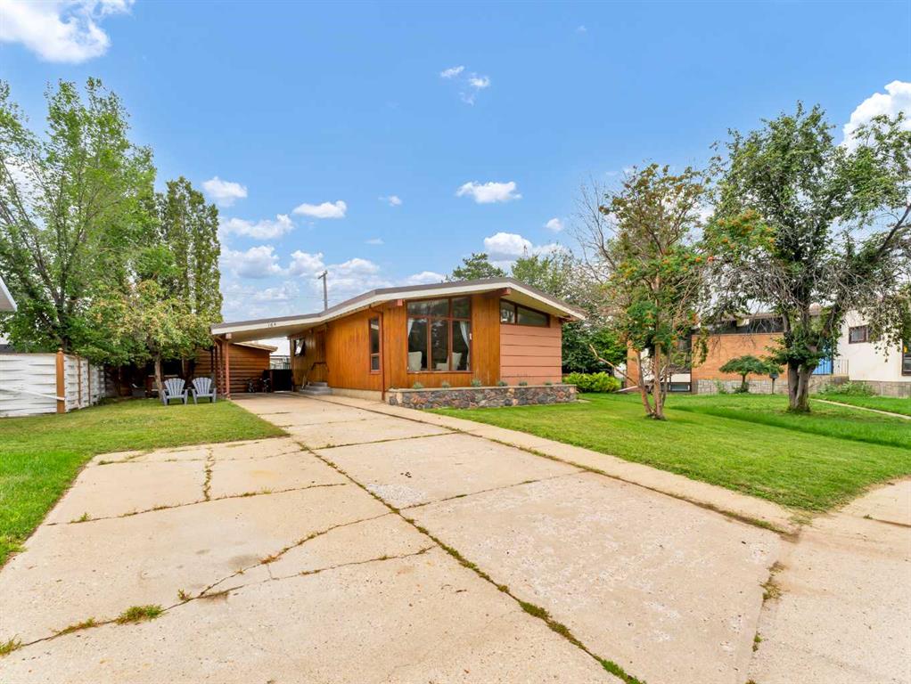 Picture of 164 Muir Crescent NW, Medicine Hat Real Estate Listing