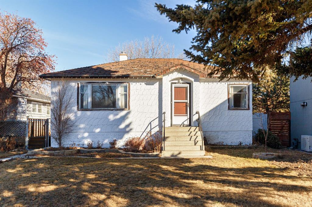 Picture of 2820 Parkdale Boulevard NW, Calgary Real Estate Listing