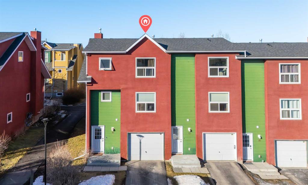 Picture of 16, 7 Westland Road , Okotoks Real Estate Listing