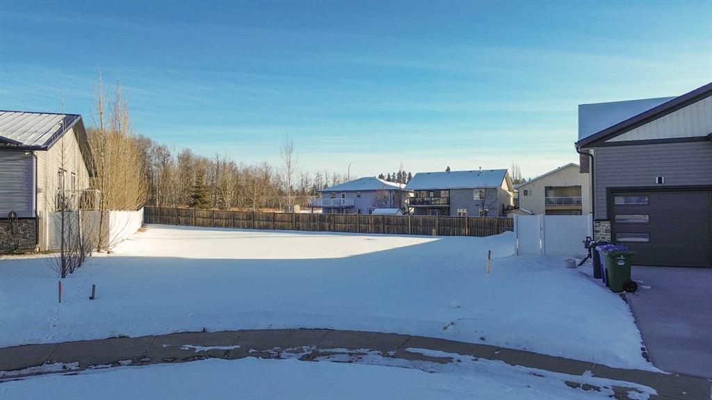 Picture of 14 Napoleon Meadows Way  , Innisfail Real Estate Listing