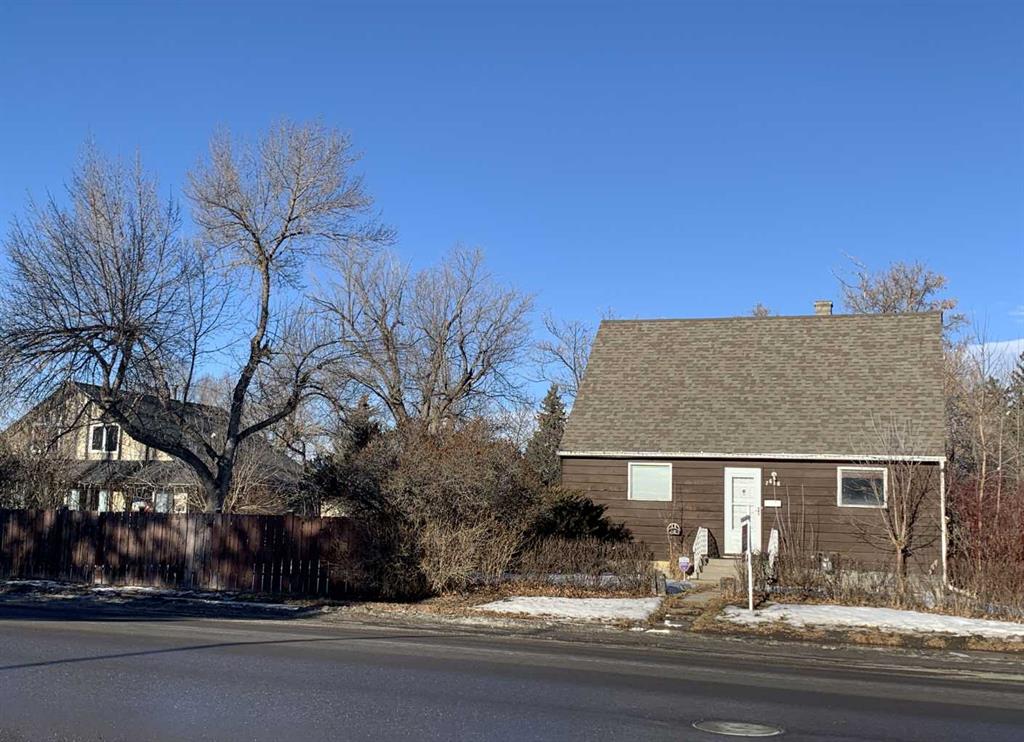 Picture of 7620 34 Avenue NW, Calgary Real Estate Listing