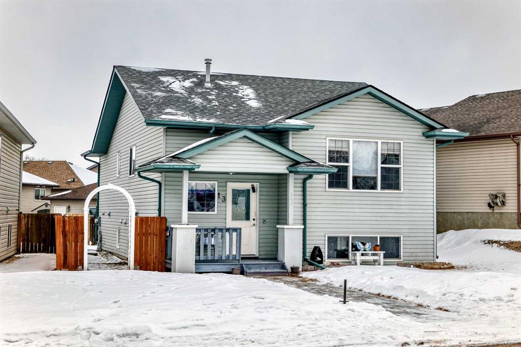 Picture of 13 Rolling Hills Ridge  , Blackfalds Real Estate Listing