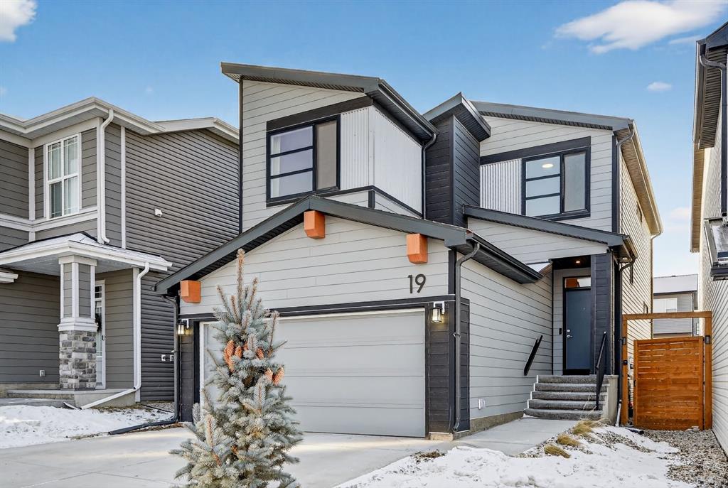Picture of 19 Rowley Park NW, Calgary Real Estate Listing