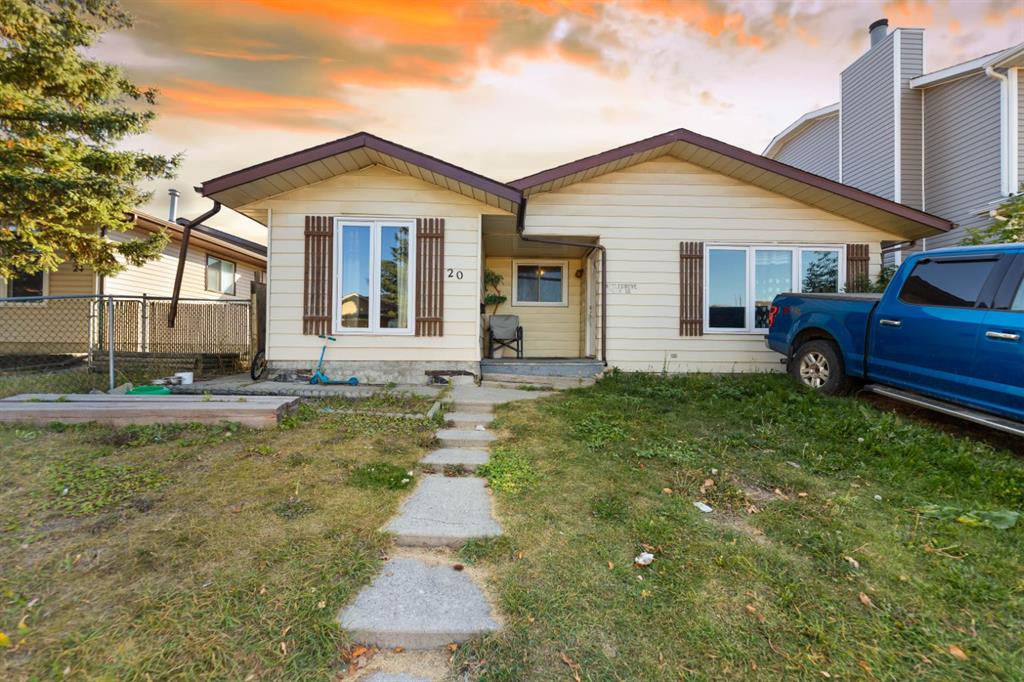 Picture of 20 Castlegrove Way NE, Calgary Real Estate Listing