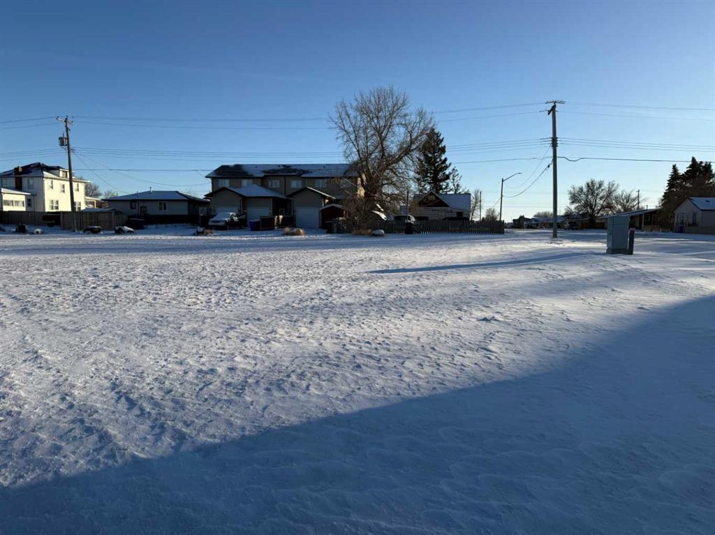 Picture of 103 7 Avenue E, Bow Island Real Estate Listing