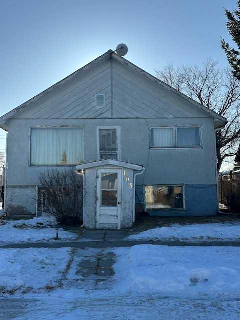 Picture of 1-5, 105 7 Avenue W, Hanna Real Estate Listing