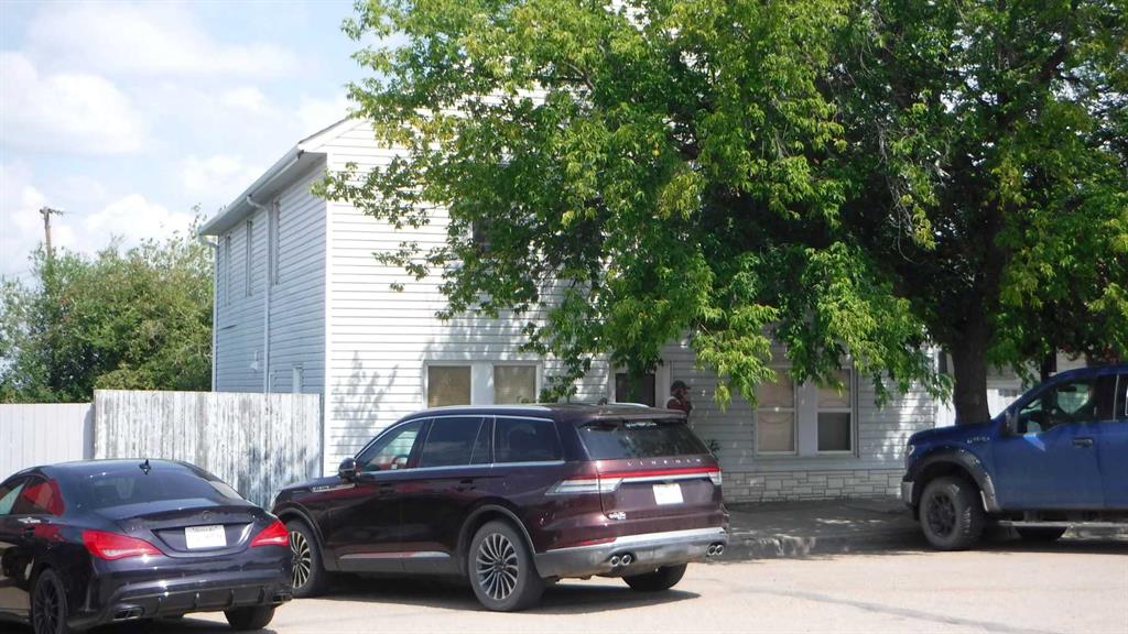 Picture of 5013 50 Avenue , Valleyview Real Estate Listing