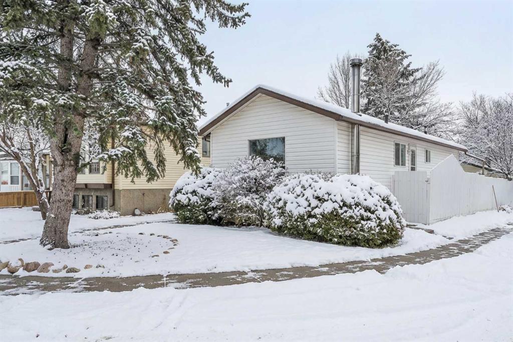 Picture of 218 Pinemeadow Road NE, Calgary Real Estate Listing