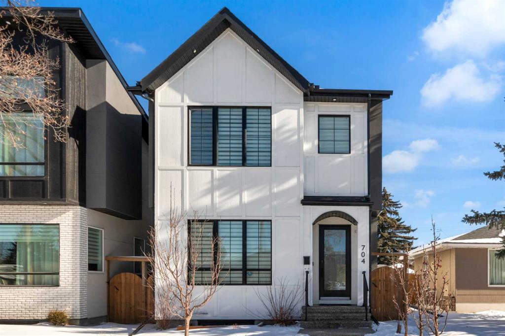 Picture of 704 37 Street SW, Calgary Real Estate Listing
