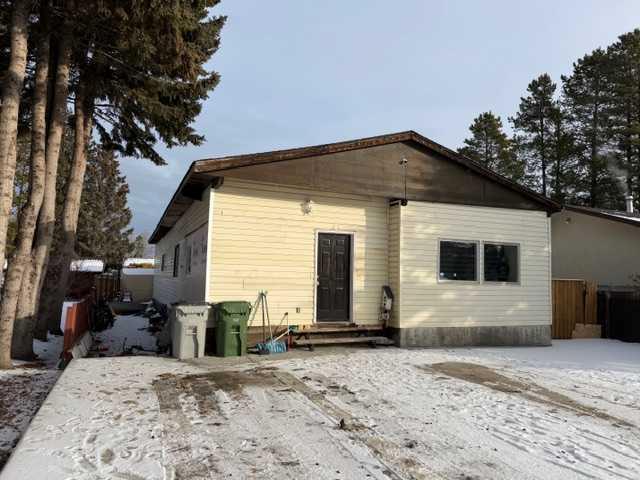 Picture of 7106 South Glen Avenue , Edson Real Estate Listing
