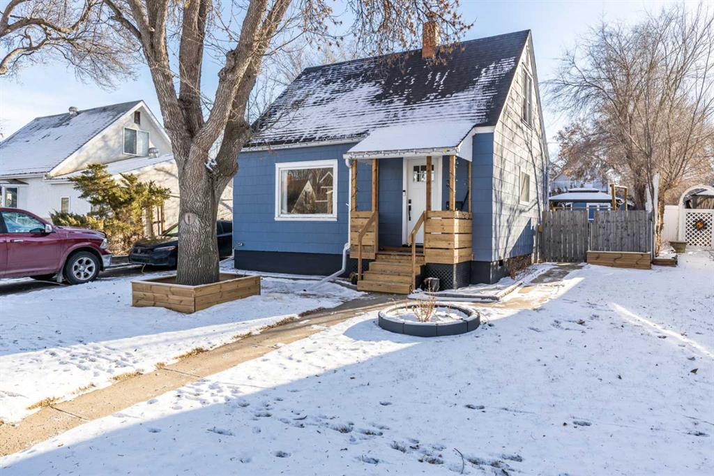 Picture of 35 8 Street SW, Medicine Hat Real Estate Listing