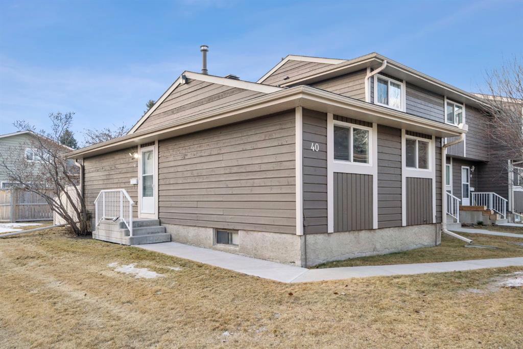 Picture of 40, 14736 Deerfield Drive SE, Calgary Real Estate Listing
