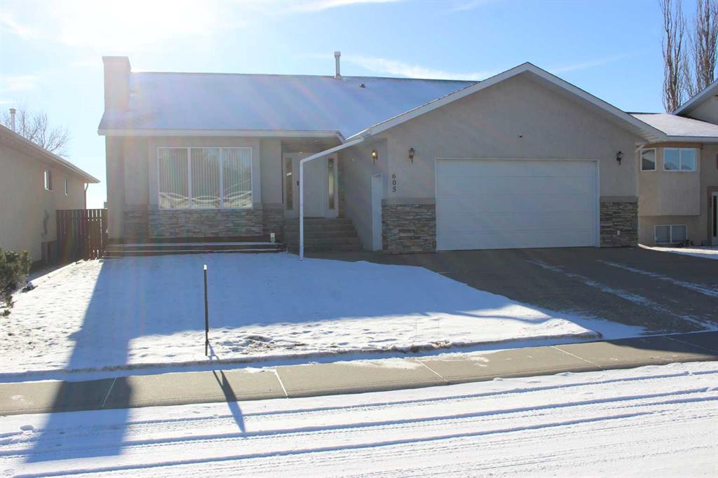 Picture of 605 Maple Place , Picture Butte Real Estate Listing